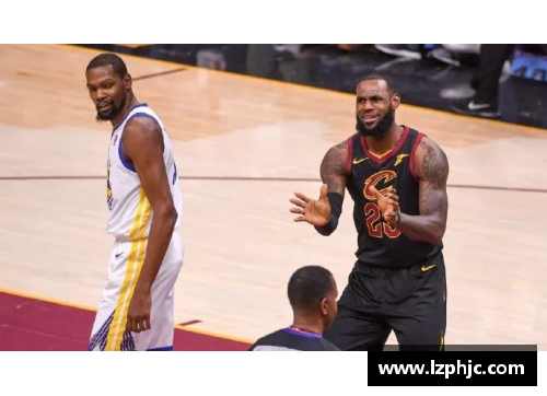中国澳门沙金集团入口官方网站杜兰特领衔，NBA连胜之路闪耀巨星光芒 - 副本